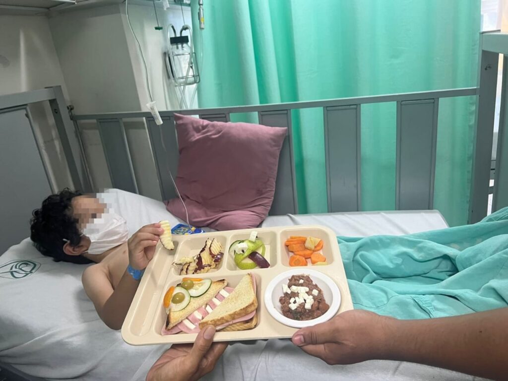 Elaboran nutriólogos del IMSS en Chilpancingo menús saludables y coloridos a pacientes pediátricos