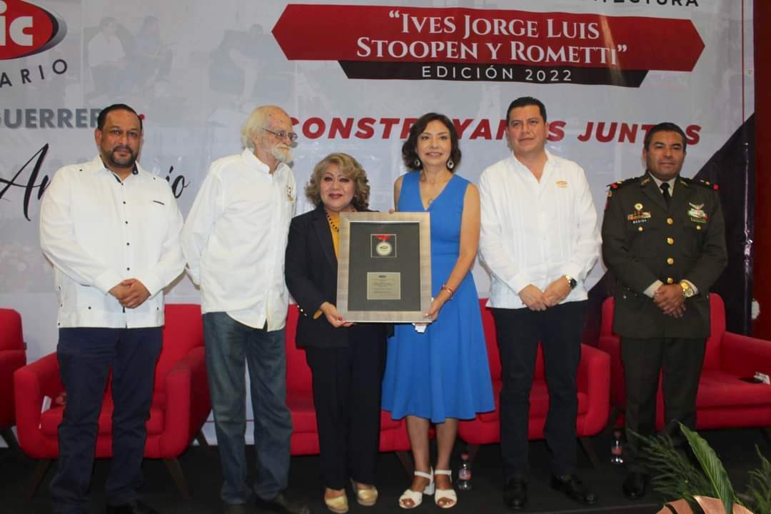 Asiste titular de SDUOPYOT a la entrega del premio estatal de Arquitectura Ives Jorge Luis Stoopen Y Rometti