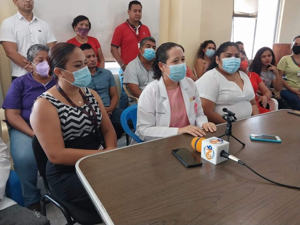 Acusa jefa jurisdiccional de salud a dirigente sindical del paro en las oficinas