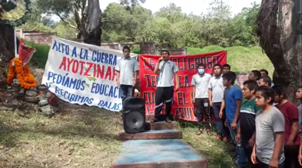 Rinden homenaje a normalista ultimado hace 34 años en Tixtla