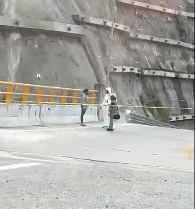 En Acapulco… Muere un militar y otro que resulta herido tras derrapar su motocicleta