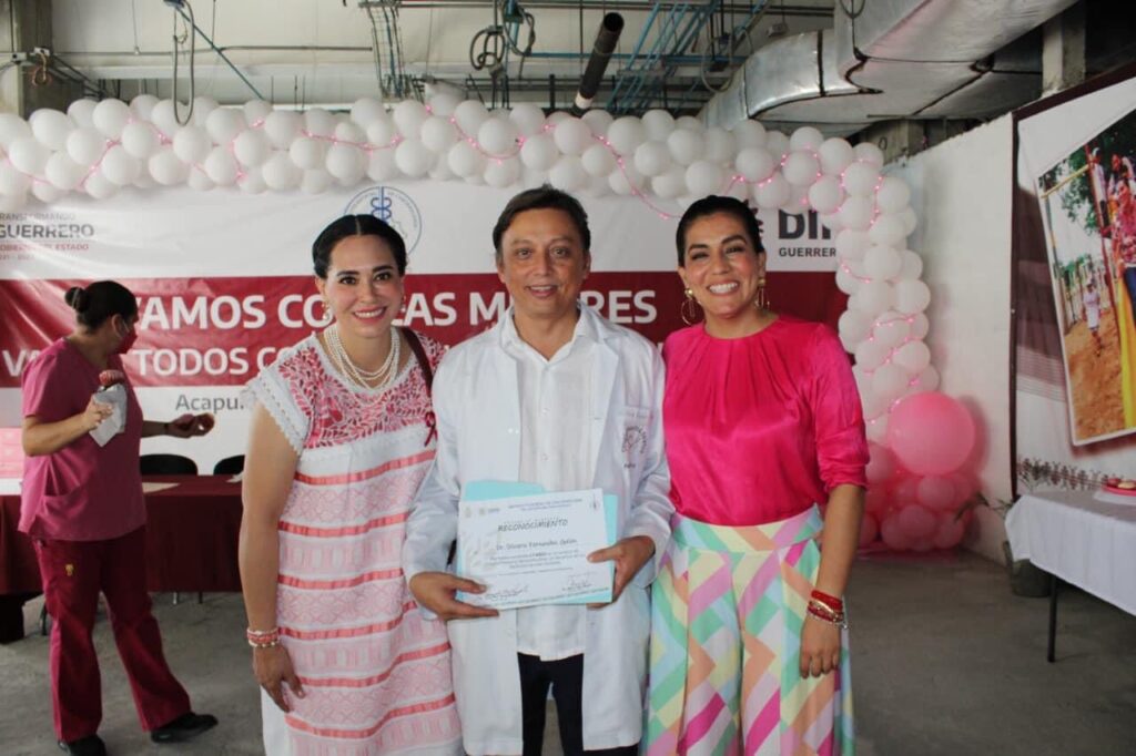 ENTREGA DIF GUERRERO PRÓTESIS MAMARIAS A PACIENTES CON CÁNCER DE MAMA