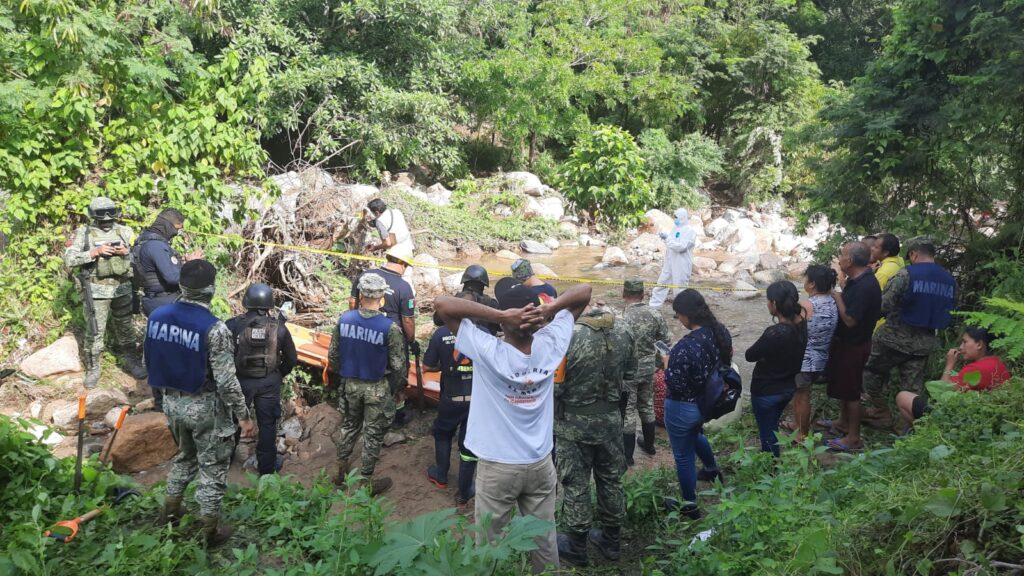 En Acapulco… Hallan muerta a la joven que el martes fue arrastrada por una fuerte corriente de agua