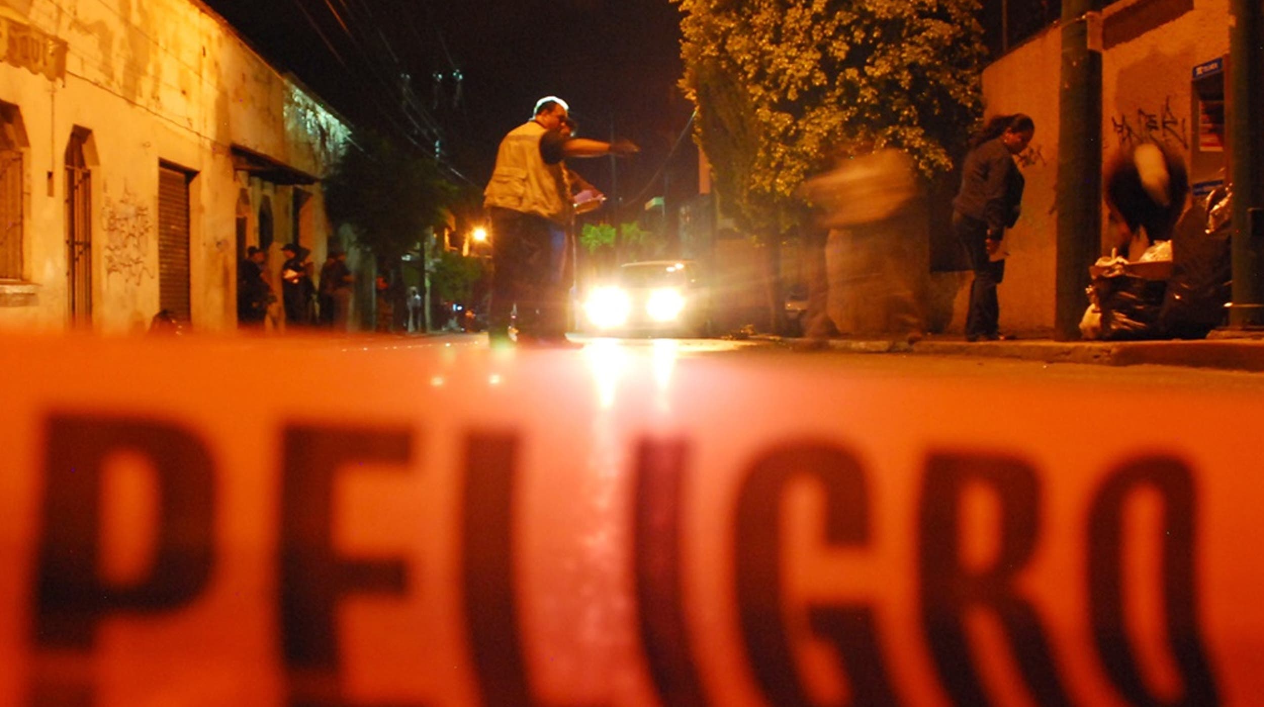 Detienen a presunto feminicida que huía vestido de mujer; llevaba la cabeza de la víctima en un bolso