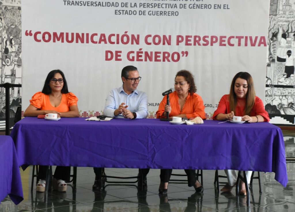 IMPARTE LA SEMUJER EL TALLER DE CAPACITACIÓN COMUNICACIÓN CON PERSPECTIVA DE GÉNERO A PERSONAL DE LA DGCS