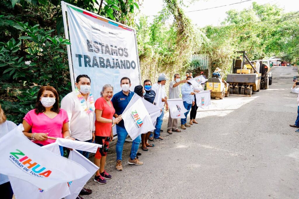 Presidente Jorge Sánchez Allec arranca pavimentación de más de 500 metros de circuito vial