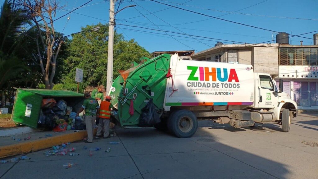 Servicios Públicos intensifica recolección de basura para mantener limpio Zihuatanejo