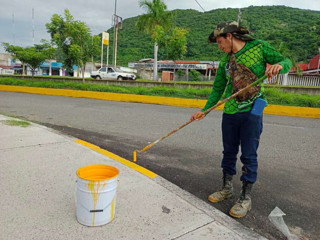 A través del programa Zihua al 100, se mantiene una buena imagen de la ciudad