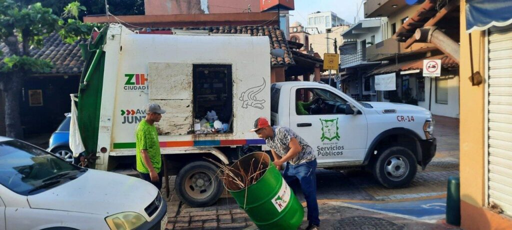 Servicios Públicos mantiene la ciudad limpia y libre de residuos sólidos