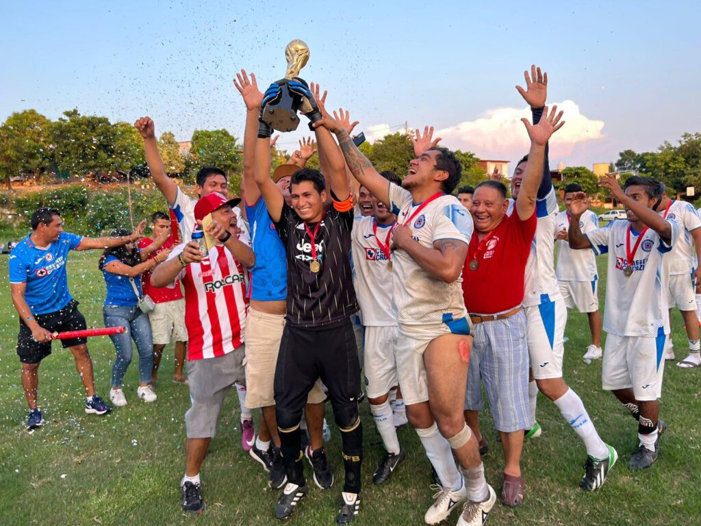 Cachu Morelos, campeón de la liga Ejidal del Coacoyul