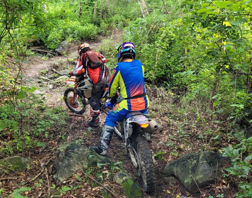 Las lluvias y sus efectos favorecen la practica del deporte extremo “enduro”