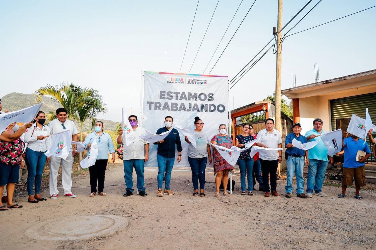 Presidente Jorge Sánchez Allec acude a Pantla para dar inicio a pavimentación de calle