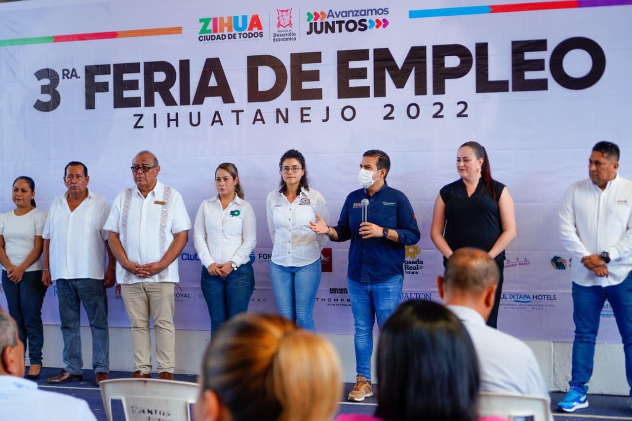 Alcalde Jorge Sánchez Allec inaugura Tercera Feria del Empleo 2022 en Ixtapa-Zihuatanejo