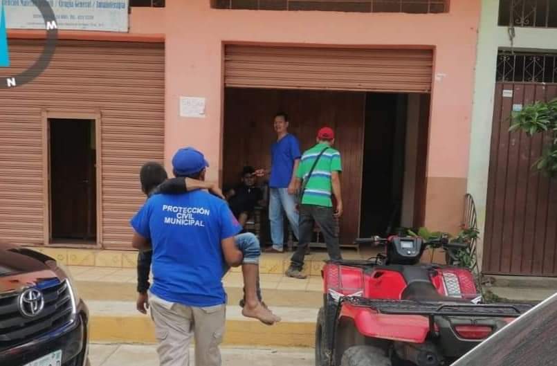 Tres lesionados en accidente en Atoyac