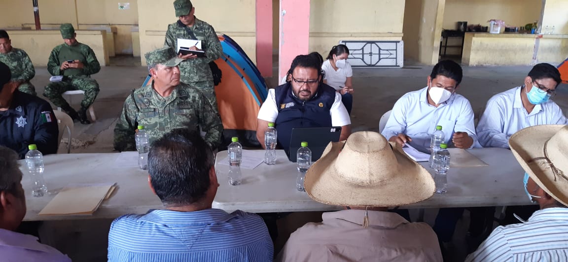 ELEMENTOS DE SEGURIDAD DE LOS TRES NIVELES DE GOBIERNO MANTIENEN PRESENCIA EN APAXTLA PARA CONTRIBUIR A LA PAZ Y ESTABILIDAD SOCIAL EN GUERRERO