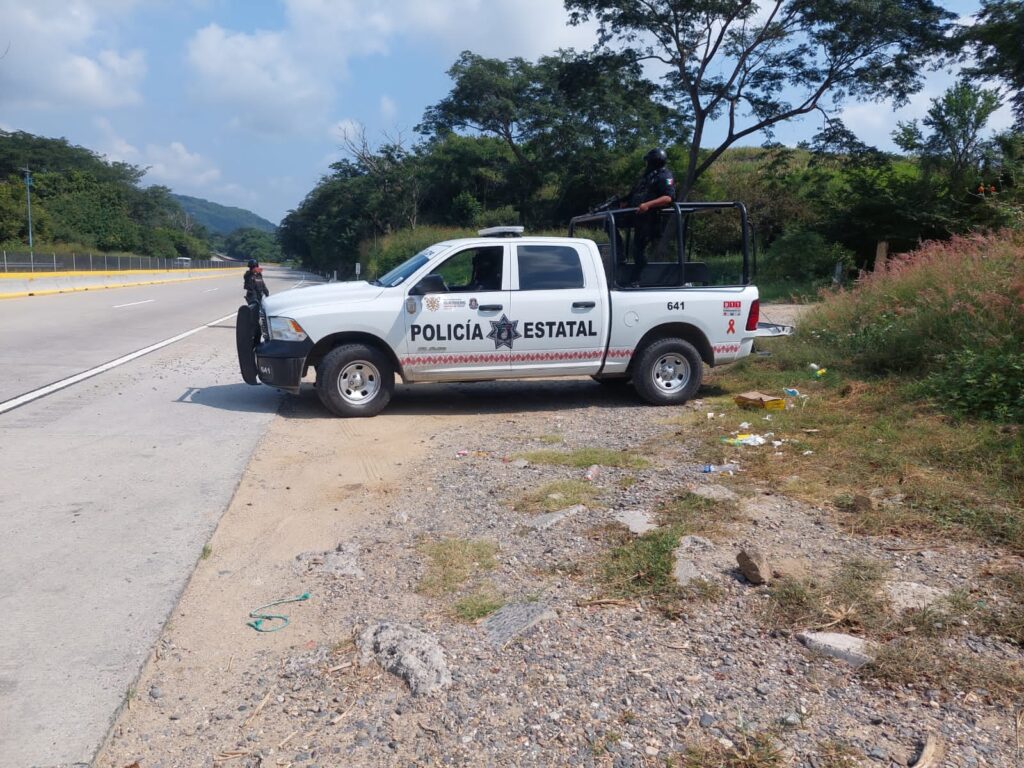 Mantiene SSP Guerrero operativo de seguridad en entronques de la Autopista del Sol