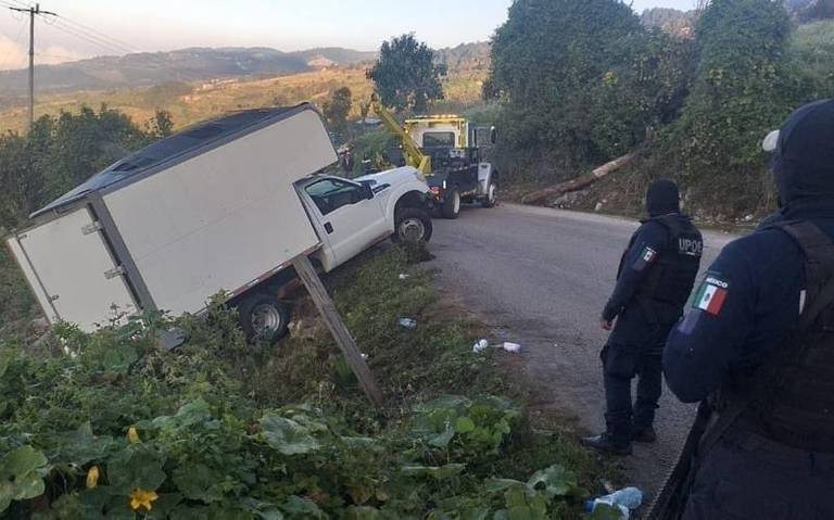 Vuelca camión de migrantes durante persecución en el tramo Chiapa de Corzo – San Cristóbal