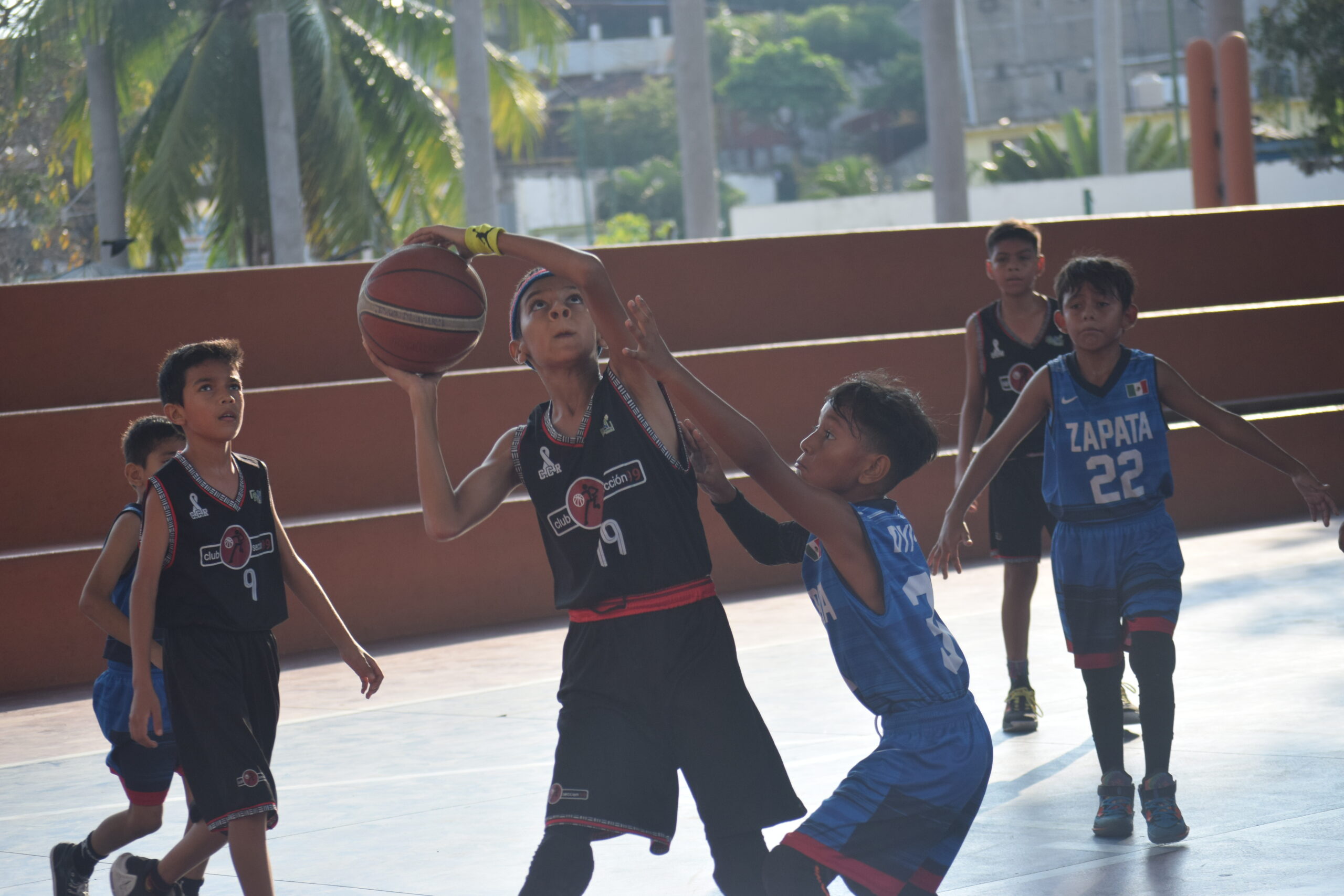 Suben de intensidad los encuentros de la liga ADEBEMA de basquetbol