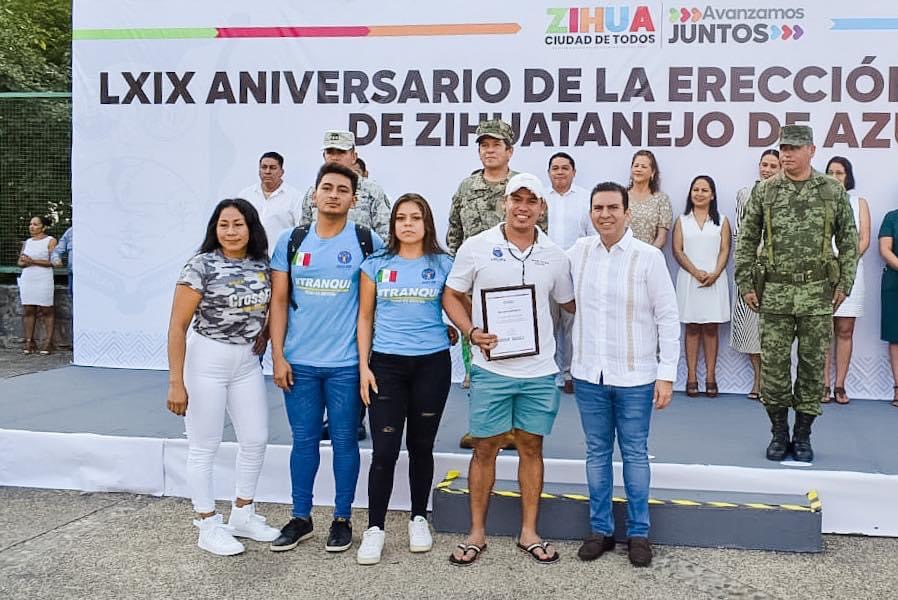 Conmemoran el LXIX aniversario de la Creación del municipio de Zihuatanejo de Azueta en el estado de Guerrero.