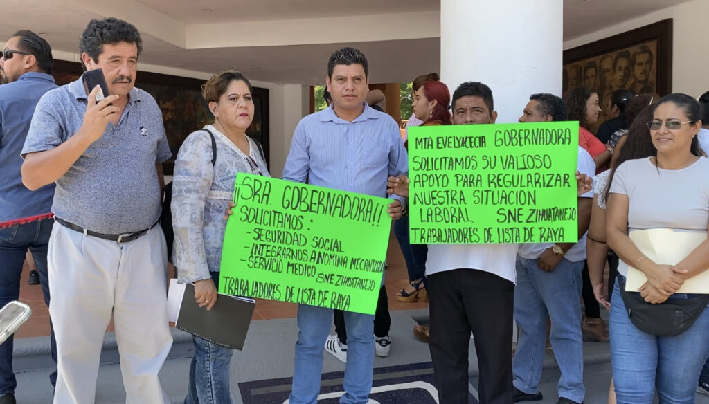 Empleados del SNE Zihuatanejo piden mejores condiciones laborales a la gobernadora