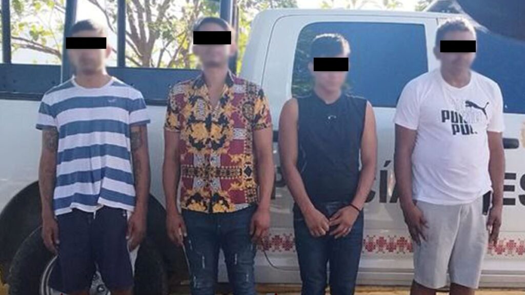 Detienen a 4 hombres con presunta droga, en Acapulco