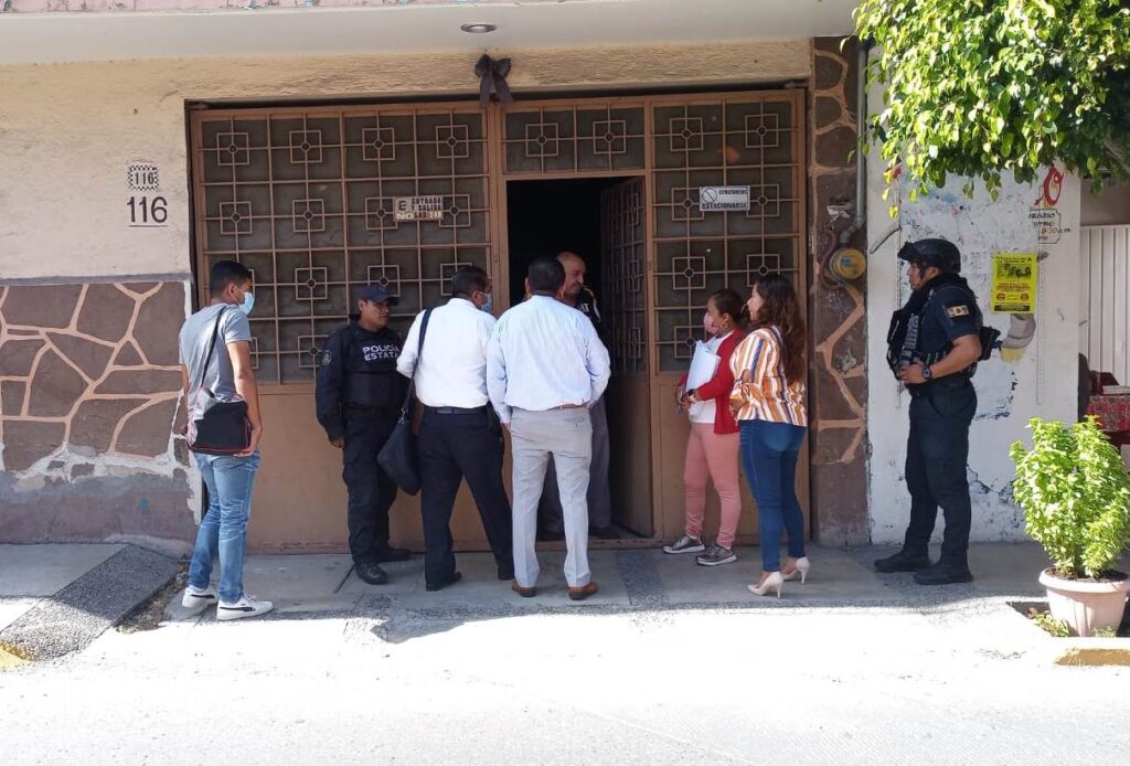 CHILPANCINGO: Matan a balazos a un abogado en diligencia en una casa frente a una actuaria y policías
