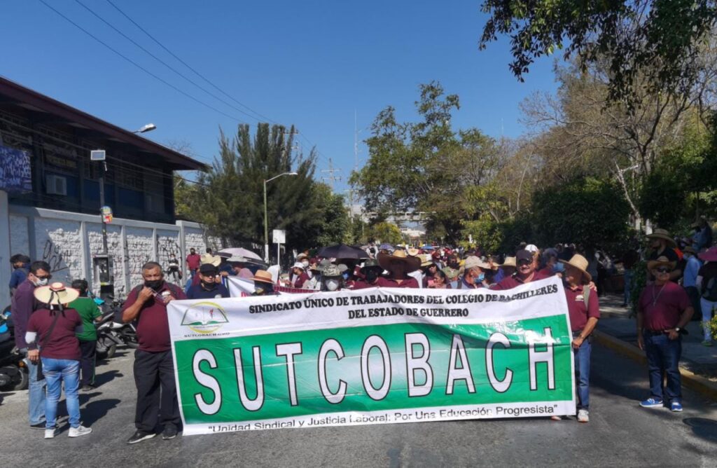 En Chilpancingo… Se movilizan conjuntamente los trabajadores del COBAH y de PC