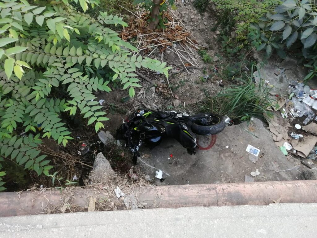 Un muerto y un herido por choque de dos motos en Paseo de la Boquita