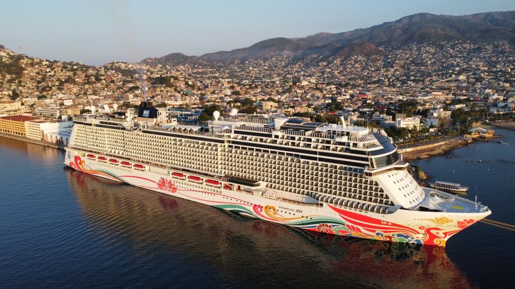 Recibe Acapulco el 14º crucero de la temporada con 5,233 turistas