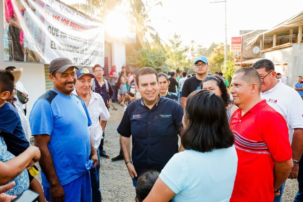 Alcalde Jorge Sánchez Allec arranca electrificación en colonia Las Fuentes de la comunidad de Pantla