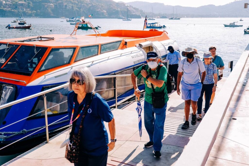 Reactivación de cruceros traerá más ingresos para guías de turistas 