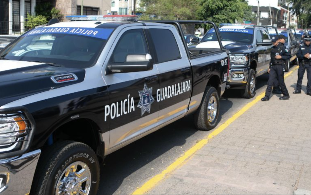 Ladrón le quita 320 mil pesos a hombre dentro de banco en Guadalajara