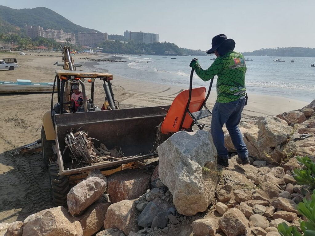 Los habitantes son clave para mantener playas limpias