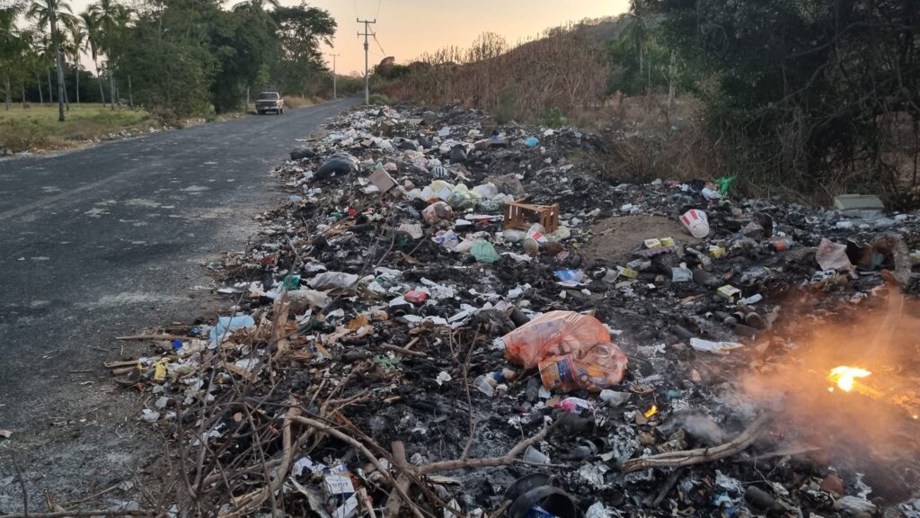 Reportan basurero en Tetitlán