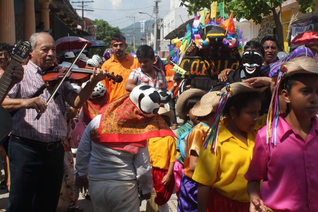Jose Valencia uno de los personajes importantes de la celebración de la fiesta de San Bartolomé Apóstol en Tecpan 