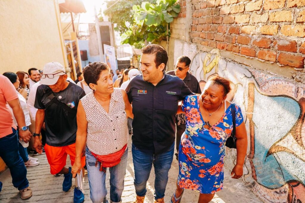 Jorge Sánchez Allec arranca construcción de andadores en colonia Vicente Guerrero