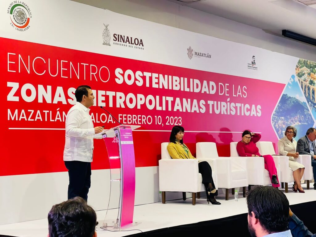 Presidente Jorge Sánchez Allec destaca en Mazatlan, Sinaloa el posicionamiento turístico de Zihuatanejo
