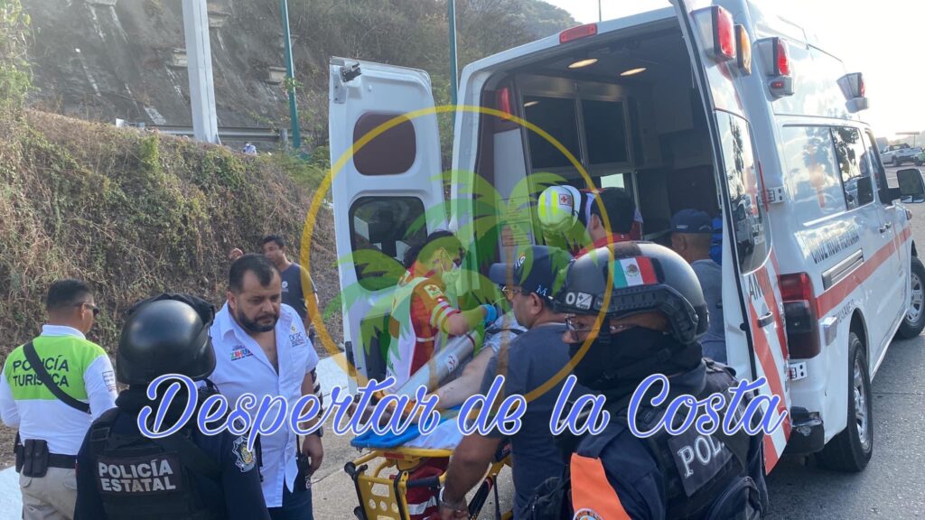 Reconocen a mujer fallecida en una volcadura vehicular en Ixtapa