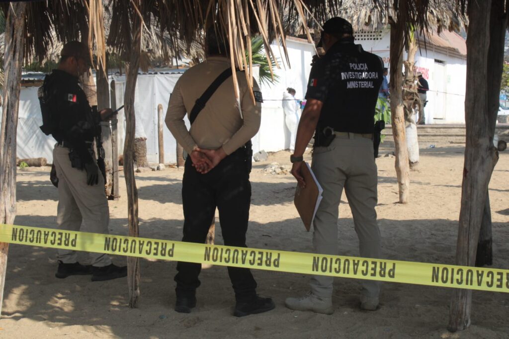 Matan a golpes a un hombre, en la playa Hornos de Acapulco