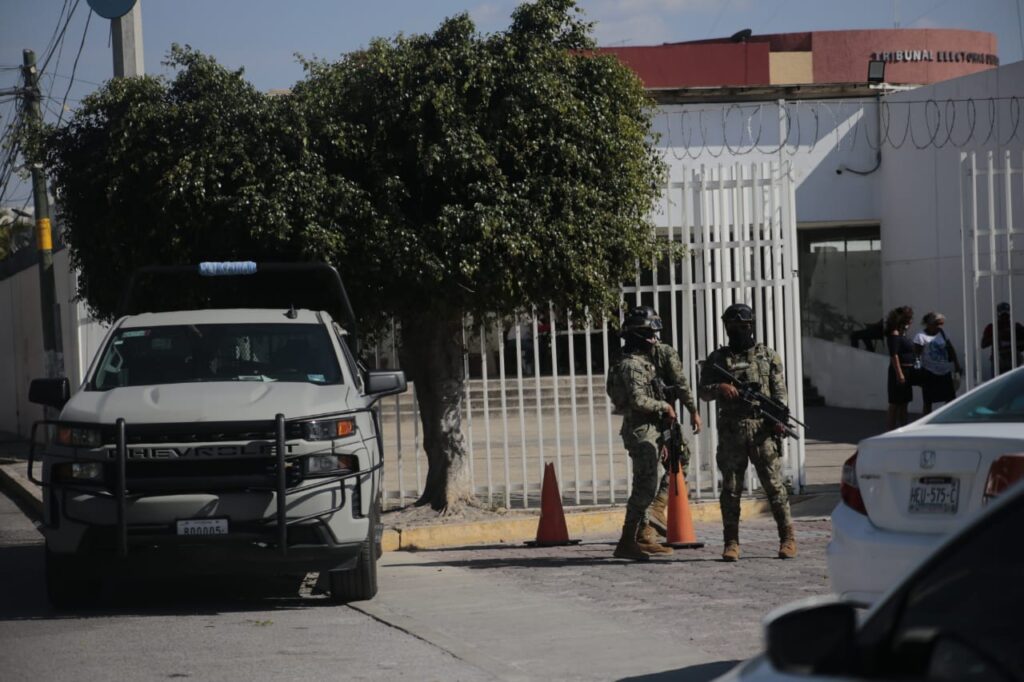Por el caso de la desaparición de los 43 normalistas de Ayotzinapa… La Marina y la FGR detienen a 7 policías estatales y 2 policías municipales de Iguala