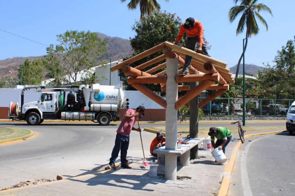 Servicios Públicos da atención prioritaria a mejoramiento de imagen vial de Zihuatanejo