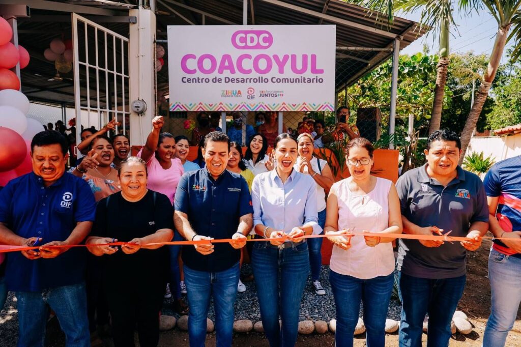 Jorge Sánchez Allec inaugura calle pavimentada y CDC en comunidad de El Coacoyul