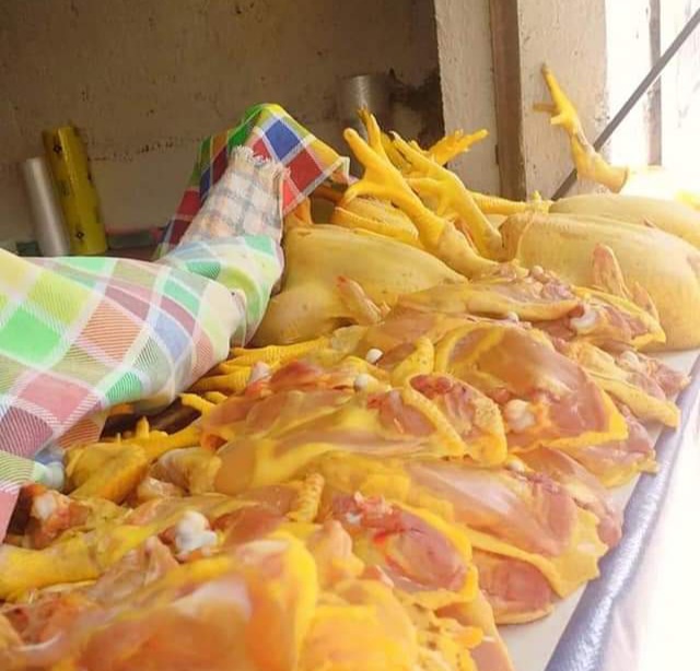 Sube el precio de pollo en Atoyac