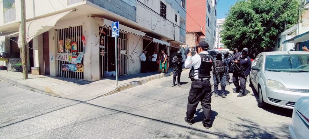 En Chilpancingo… Ejecutan a un taxista y hieren a la dueña de una tienda de abarrotes