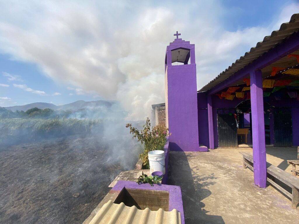 Se incendian pastizales en “Laguna de la Virgen” en Coacoyul