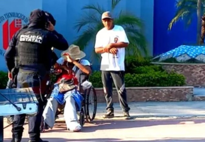 Un vendedor de dulces en silla de ruedas fue atacado y herido a balazos, en Iguala