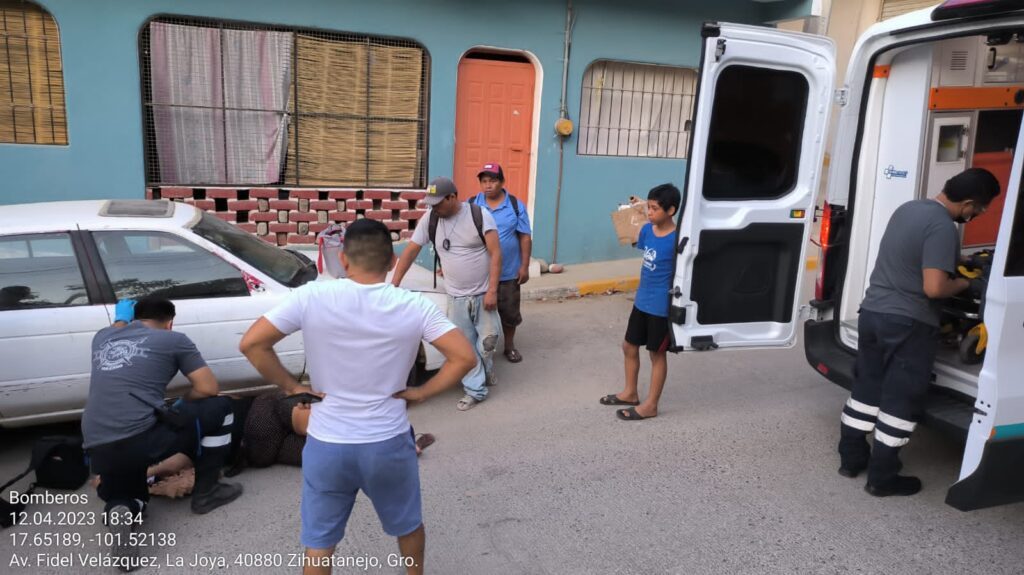 Mujer es atropellada en la colonia la Presa