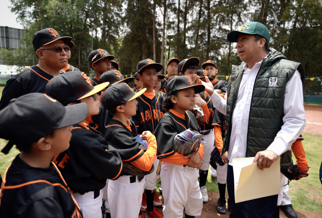 Alista IMSS clínicas de béisbol en todo el país; participa en torneo infantil organizado por las Grandes Ligas