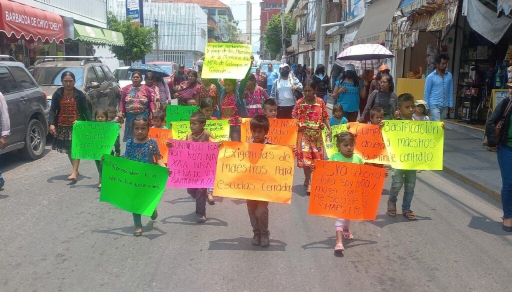 En Chilpancingo… Marchan indígenas de Cochoapa el Grande; exigen maestros, médicos, seguridad y obras