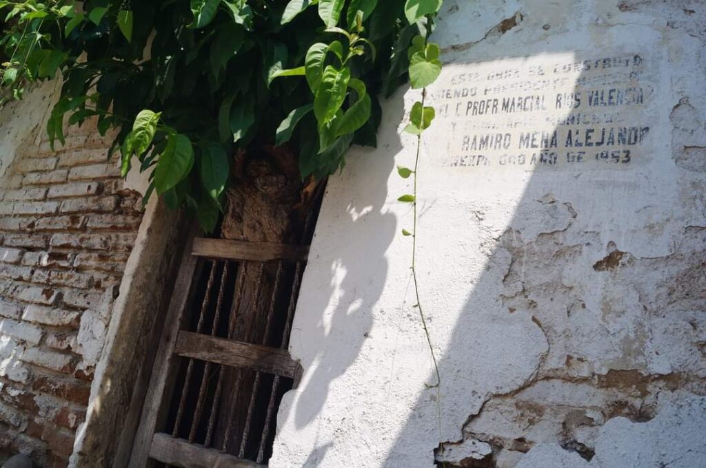 En el olvido, la primera cárcel comunitaria en Tecpan